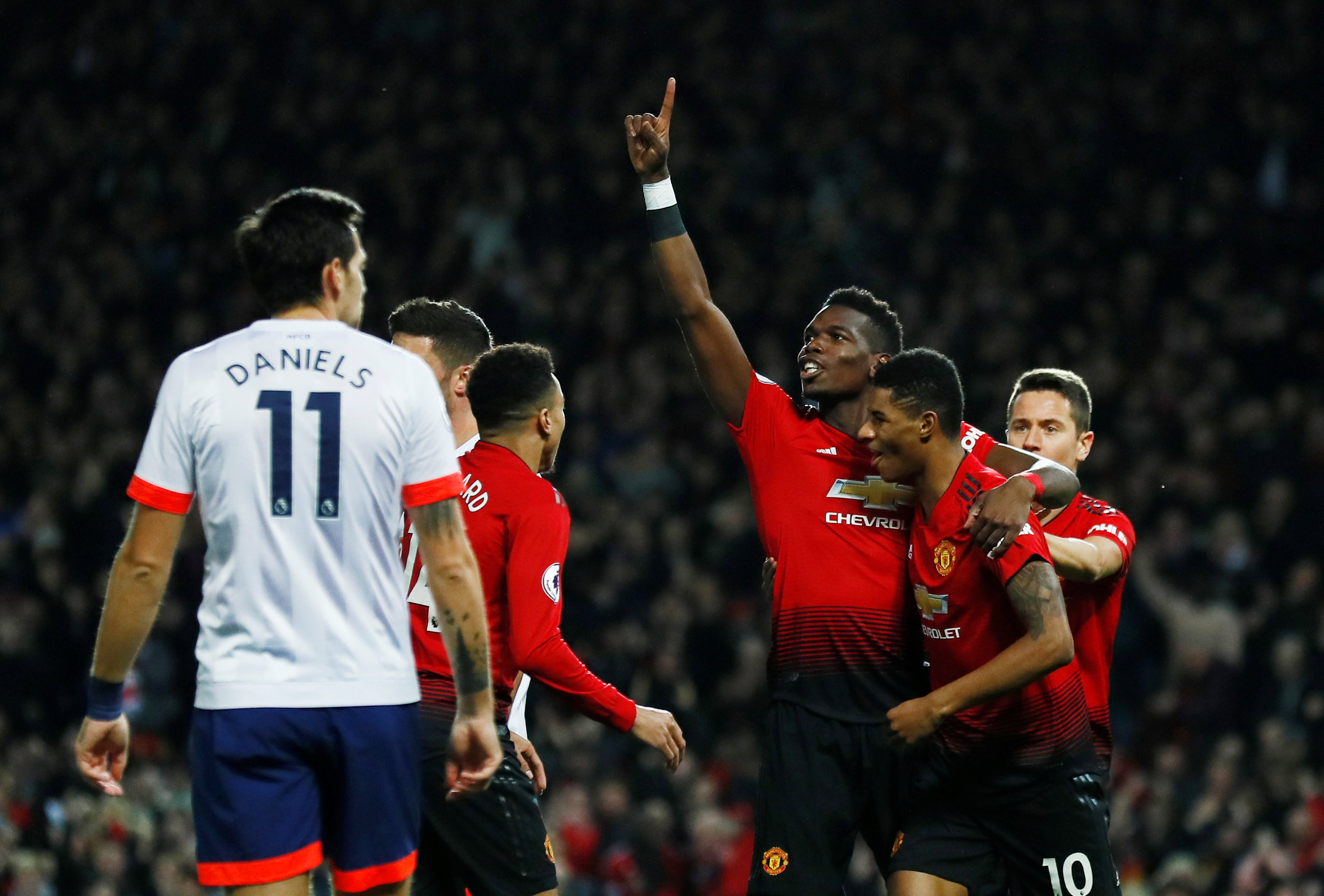 属运动服装 属运动服装