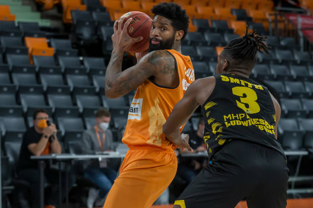 虽然俱乐部 虽然俱乐部